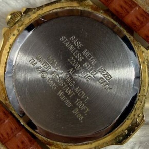 Vintage Warner Bros Tweety Bird Green Face Water Resistant Genuine Leather Watch - Picture 8 of 9